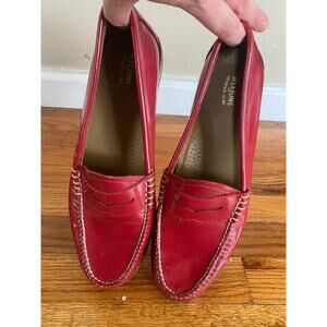 EUC Bass red patent Whitney weejuns size 10